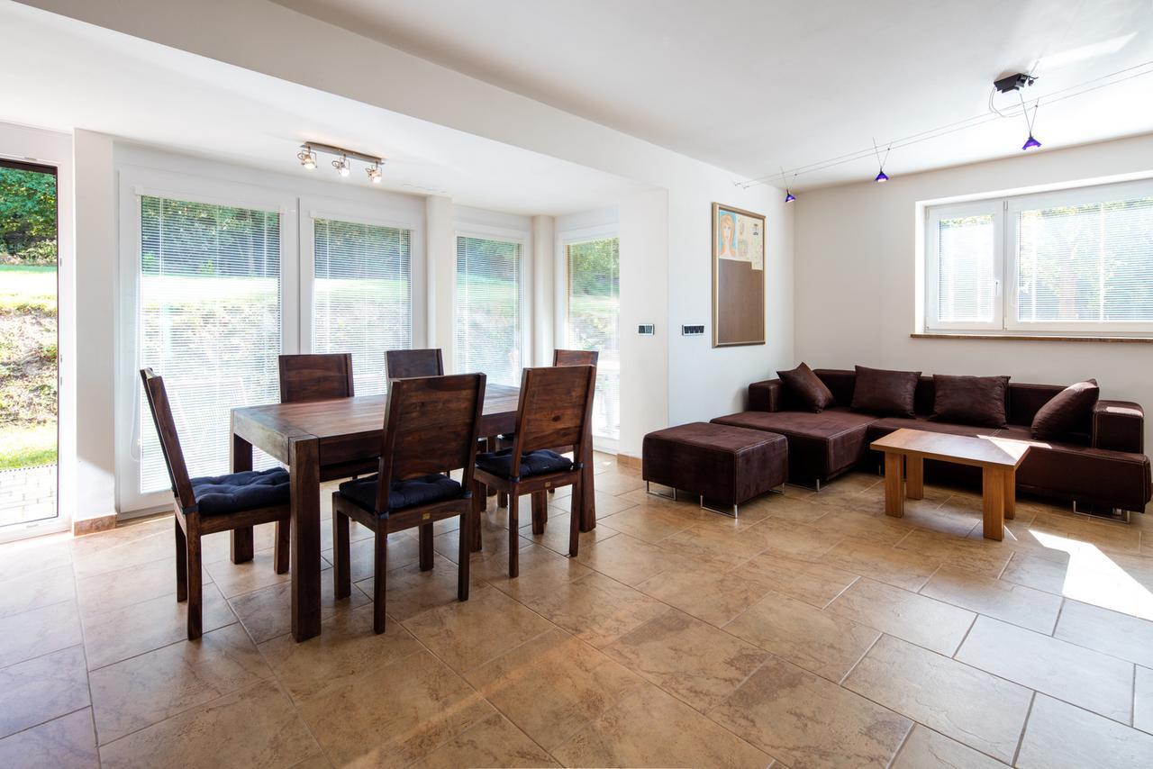 Dvojdum Ostrov U Macochy Apartment Exterior foto